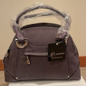 NWT Leather B. Makowsky Candice Glove zip top charcoal satchel. Never used.